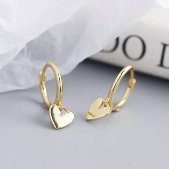 NEW GOLD MINI HEART FRENCH HOOP EARRINGS, NICE EARRINGS, CUTE EARRINGS - Picture 4 of 8